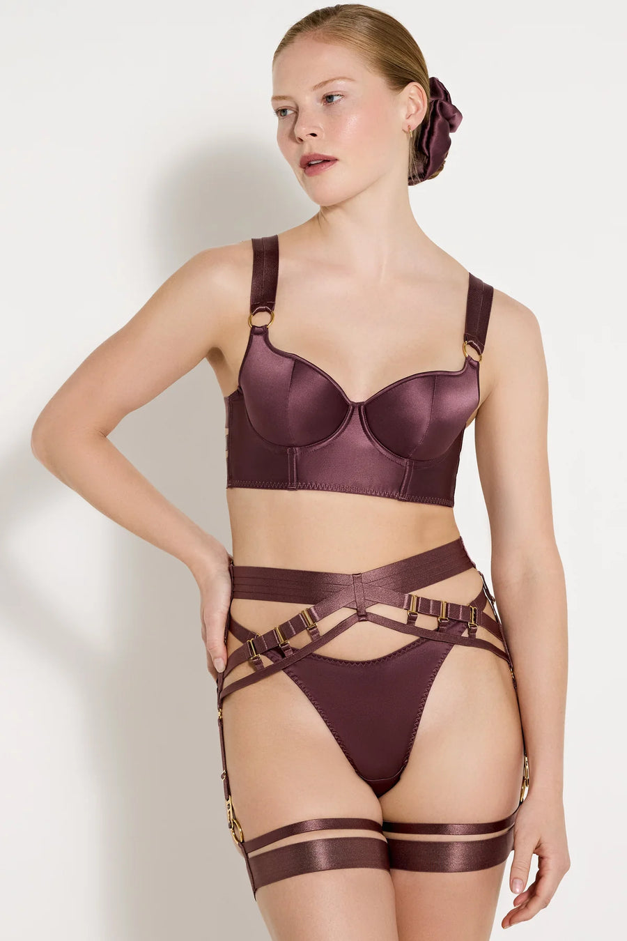 Feminine Aura - Burgundy