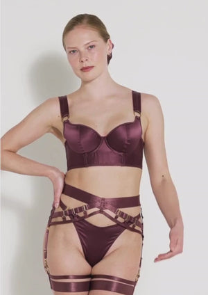 Feminine Aura - Burgundy